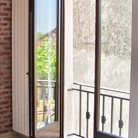 Drvena balkonska vrata, čamovina Drvena balkonska vrata, čamovina