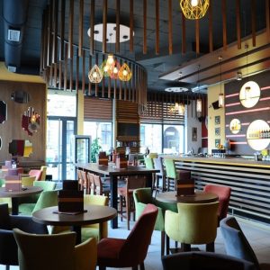 Kafe, Beograd, enterijer i viseći elementi Kafe, Beograd, enterijer i viseći elementi