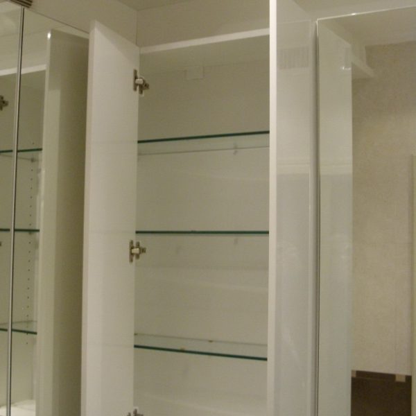 Kupatilski ormarić sa ogledalom, bojeni medijapan