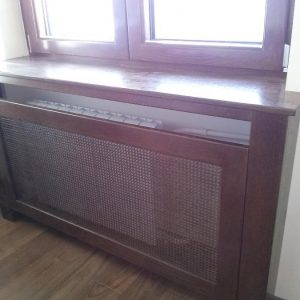 Maska radijatora u sklopu prozora, masiv i ratan