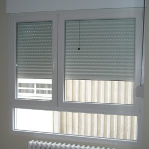 PVC dvokrilni prozor sa fiksnim donjim delom, profil sa pet komora PVC dvokrilni prozor sa fiksnim donjim delom, profil sa pet komora