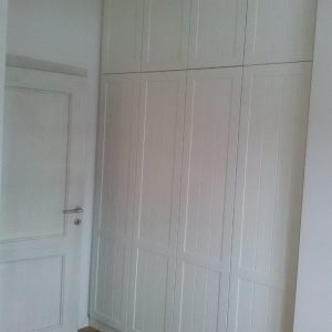 Plakar, kombinacija masiva i furniranog medijapana