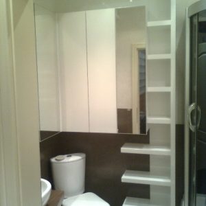 Police i kupatilski ormarići, bojeni medijapan