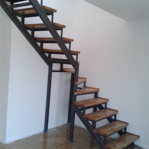 Stepenište, masiv hrasta, pojedinačna gazišta