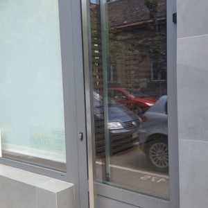 Aluminijumska ulazna vrata, M11500 sa rukohvatom od inoksa