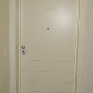 Sigurnosna ulazna vrata, hodnička strana, bojeni medijapan Sigurnosna ulazna vrata, hodnička strana, bojeni medijapan